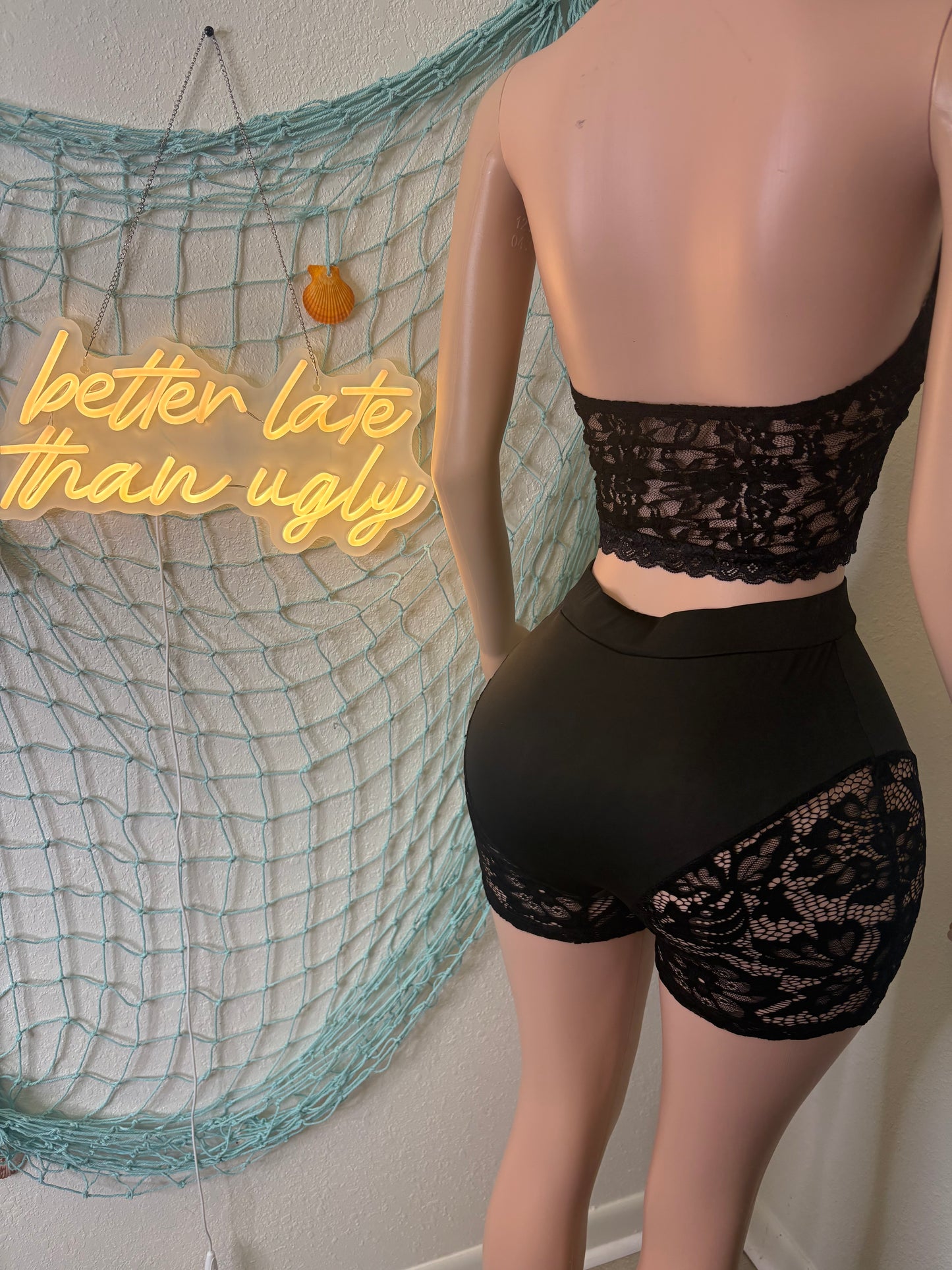 Lacey Time Set